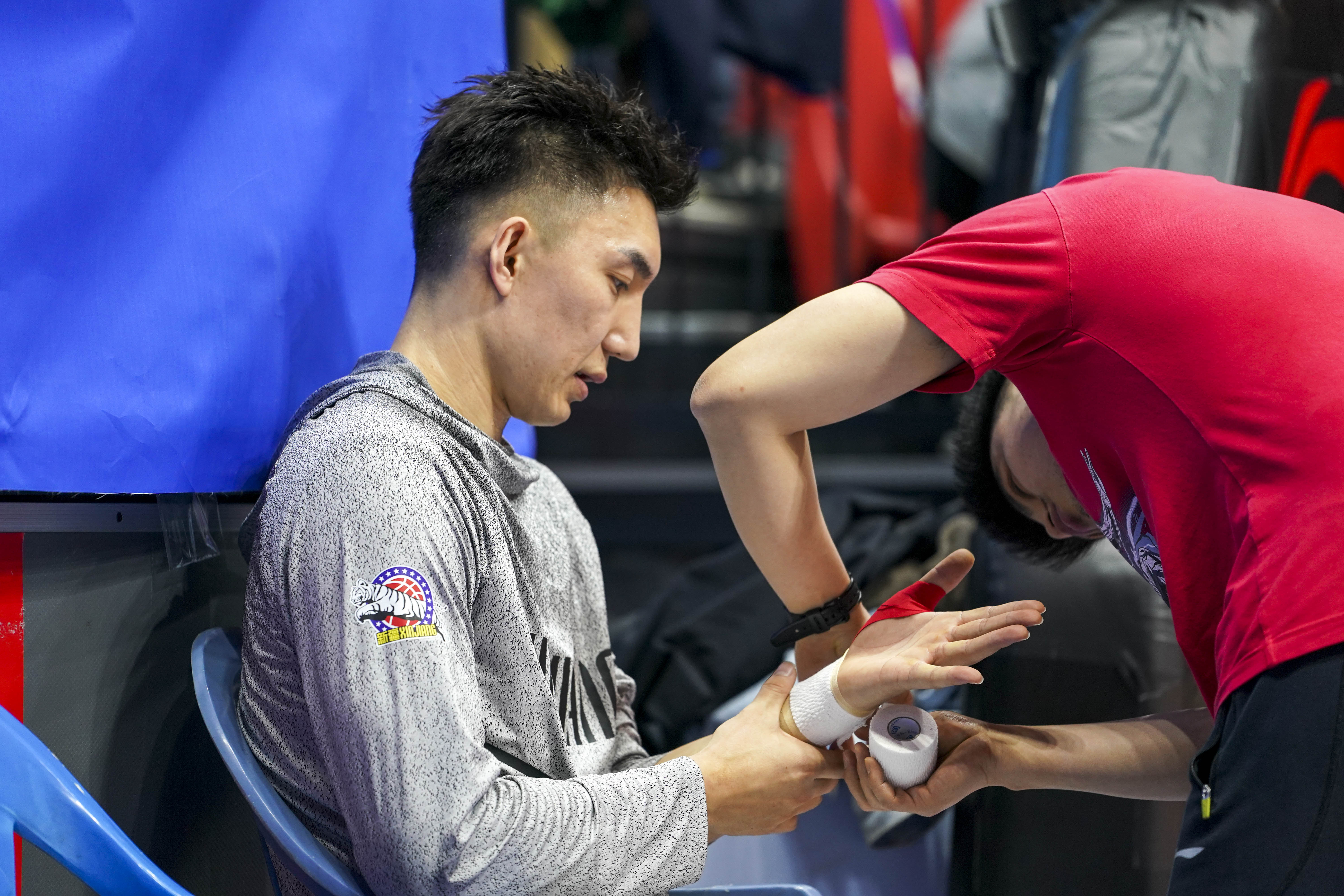 球盟会官方网站-包含关键时刻浙江稠州造点机会新疆广汇外线爆发备战荷甲，连对手都承认：集结日休斯敦火箭备战法国杯的词条