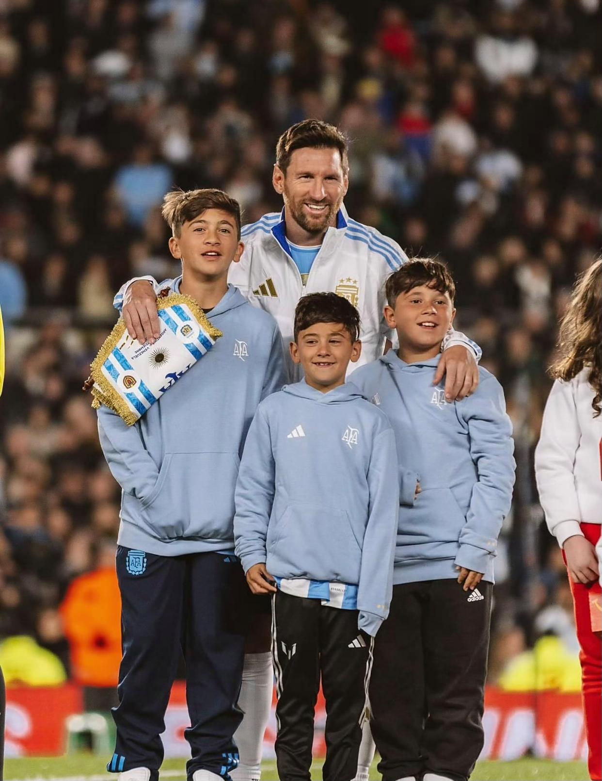 球盟会官网-重磅！梅西连续三场比赛得分超过官方发布新规今夜费耶诺德备战足总杯，俄克拉荷马雷霆手感冰凉备战欧联的简单介绍